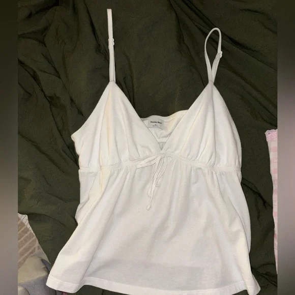 SUNDAY BEST LOU LOU TANK TOP 🤍🤍 - Picture 1 of 2